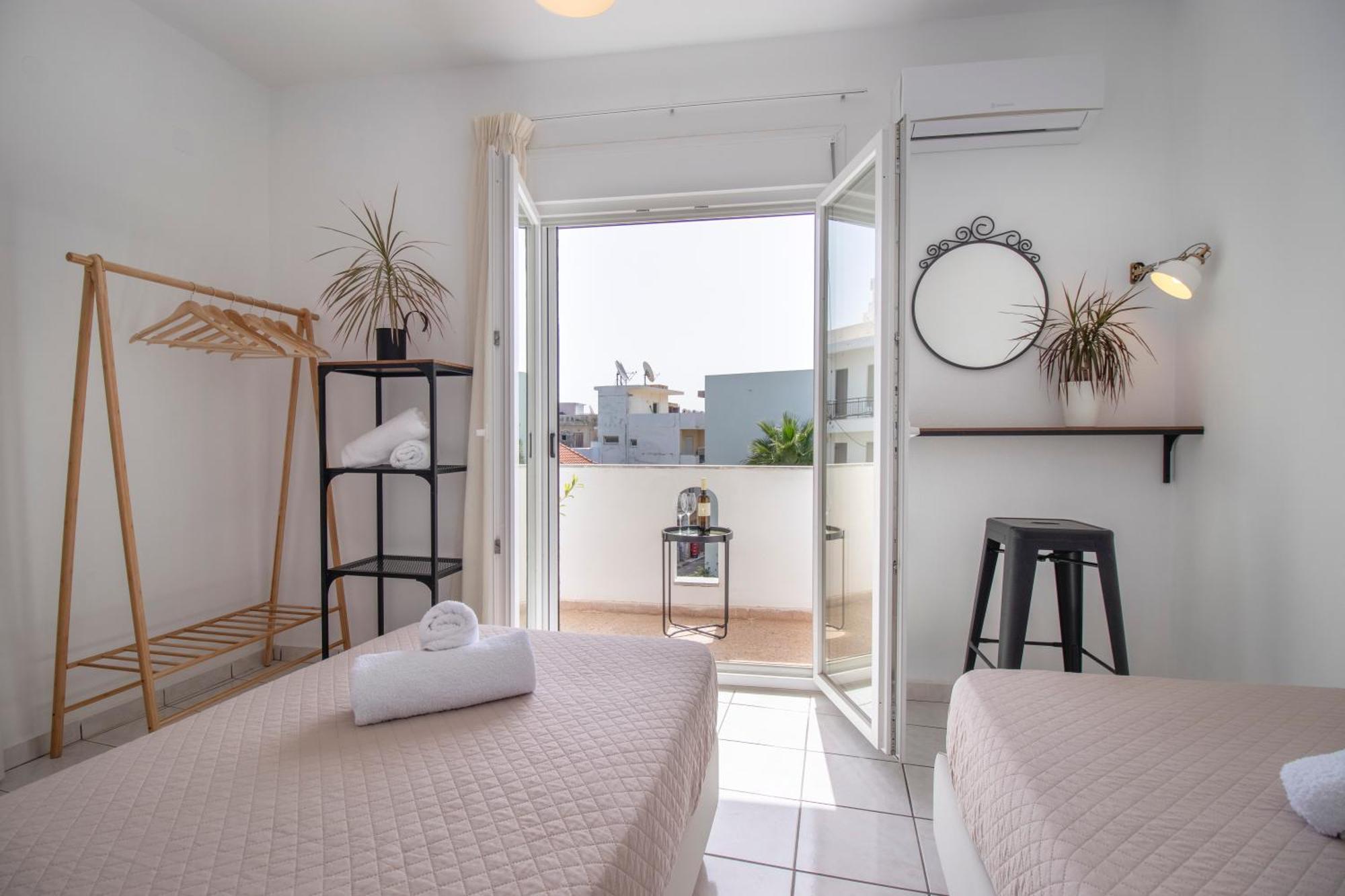 Babilia Central Appartment Suites Limenas Hersonisou Hersonissos  Exteriör bild