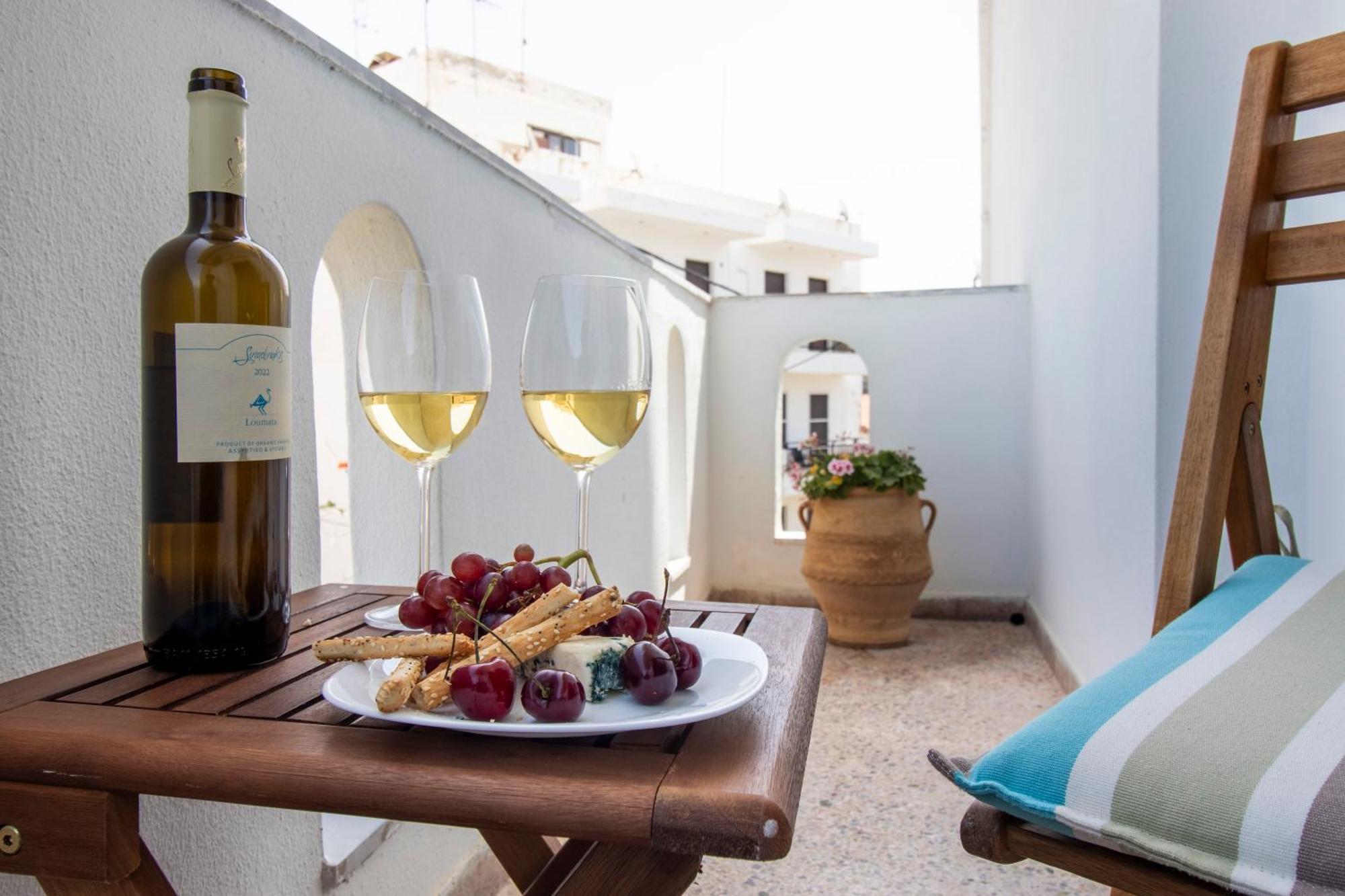 Babilia Central Appartment Suites Limenas Hersonisou Hersonissos  Exteriör bild